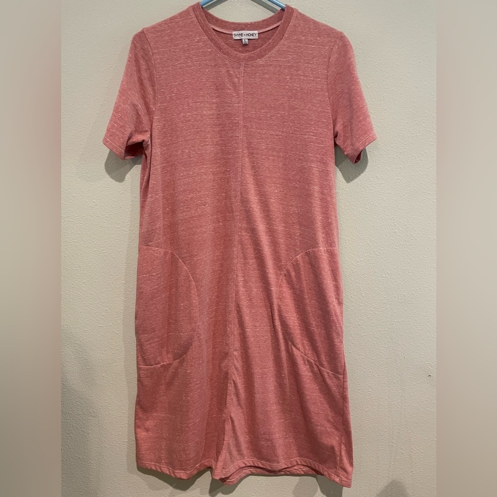 Thyme & Honey Pink Heather Tee Shirt dress with pockets. Size L